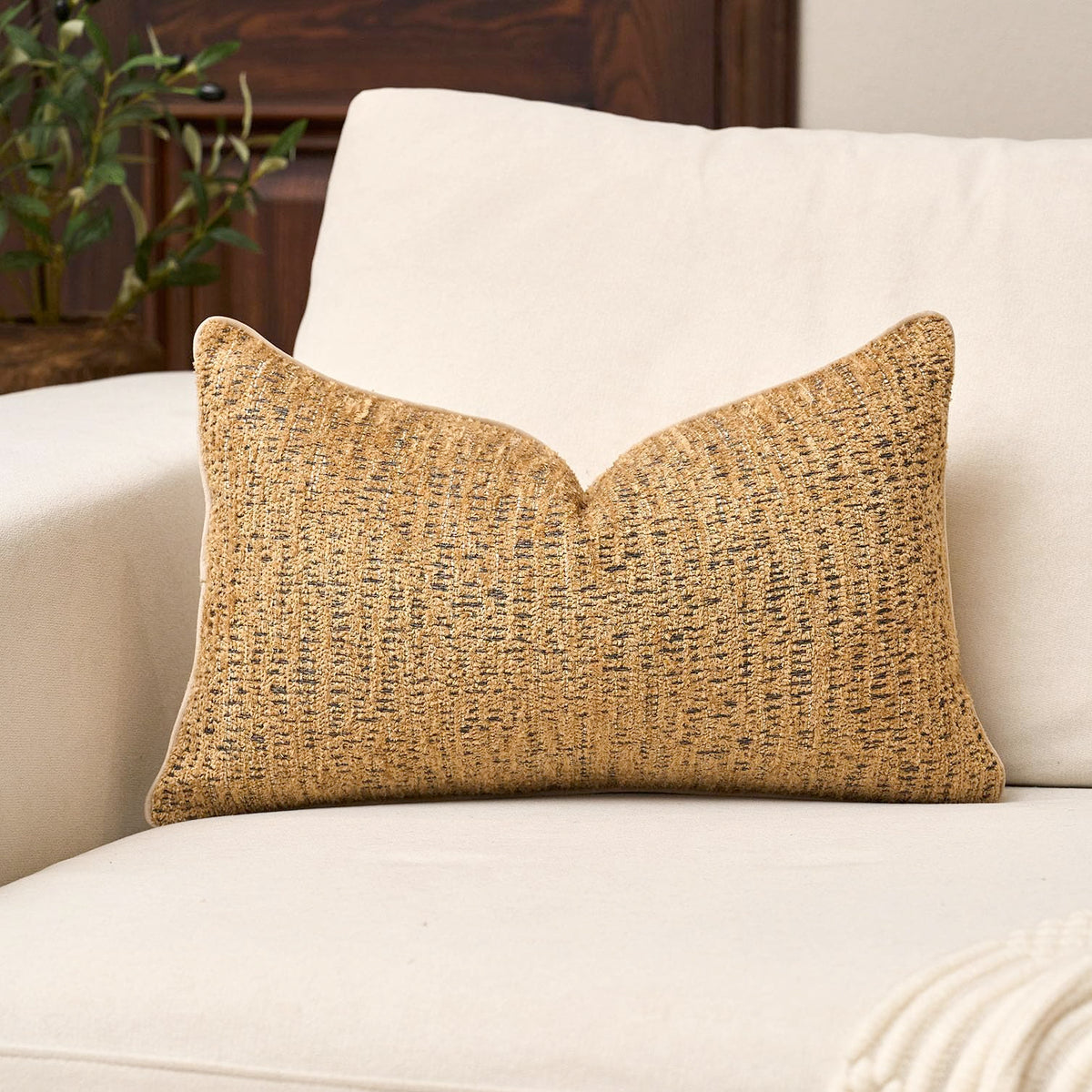 Yangest Chenille Pillow Cover 12 x 20 Inches, Thick Textured Rectangle Throw Pillow Cover Farmhouse Modern Soft Accent Couch Neutral Pillow Cover for Living Room Bedroom, Beige
